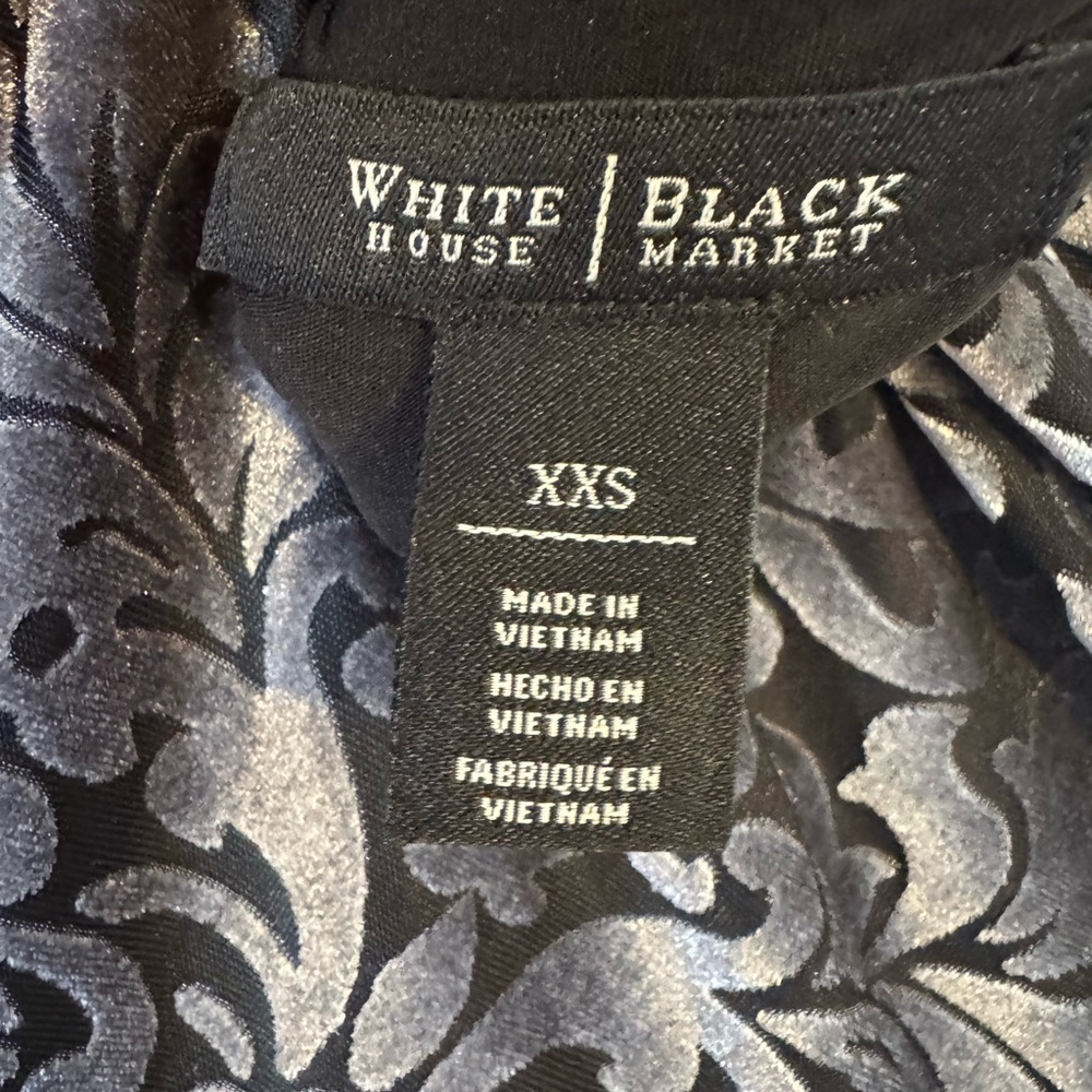 GORGEOUS White House Black Market Black/Silver Velour TOP   XXSMALL    #U - Picture 8 of 8
